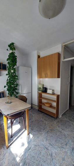 Parcul Trandafirilor, garsoniera in bloc de apartamente, loc parcare