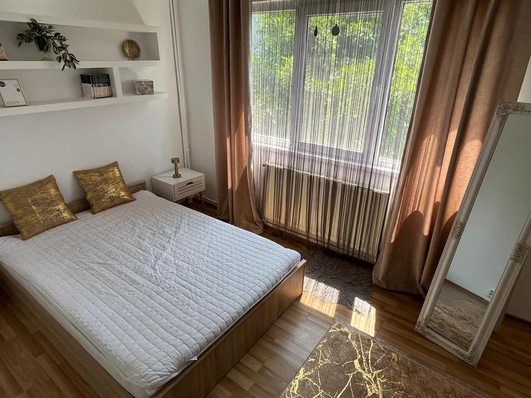 Apartament 2 camere,  zona Cantemir - Podu de Piatra