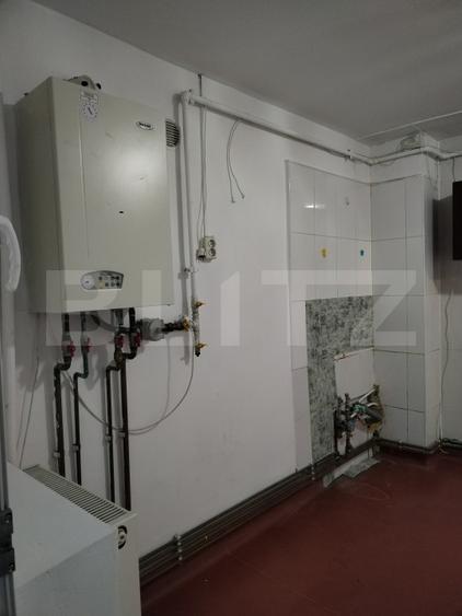 Spatiu comercial 3 camere decomandat Micro 4