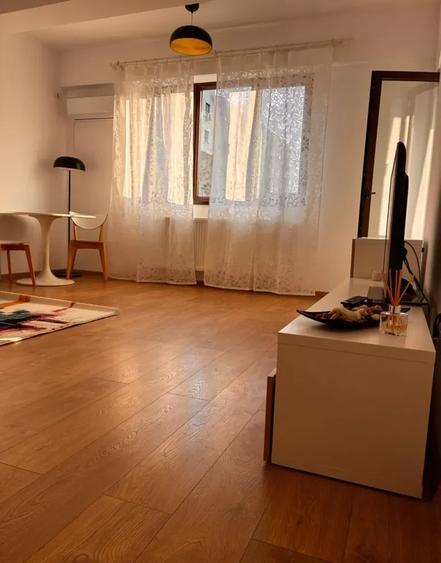 Apartament 3 camere Bucurestii Noi cu centrala aproape de metrou