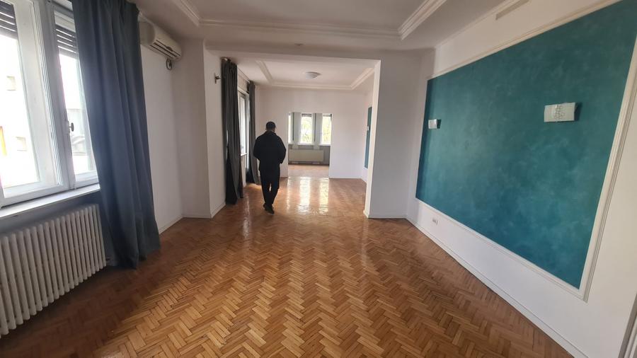 Vilă deosebită Pta Victoriei – HoReCa-Gradinita-Medical-Avocatura
