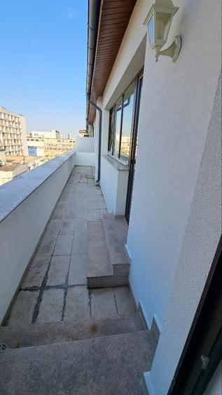 Dorobanti/Floreasca ( 5 min. metrou), 3 camere de vanzare, 7/8,terasa, liber