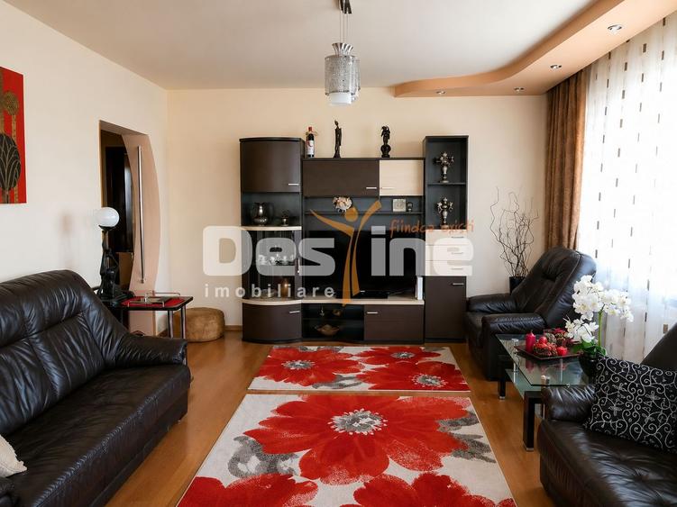 De vânzare apartament 3 camere decomandat, complet mobilat și utilat –