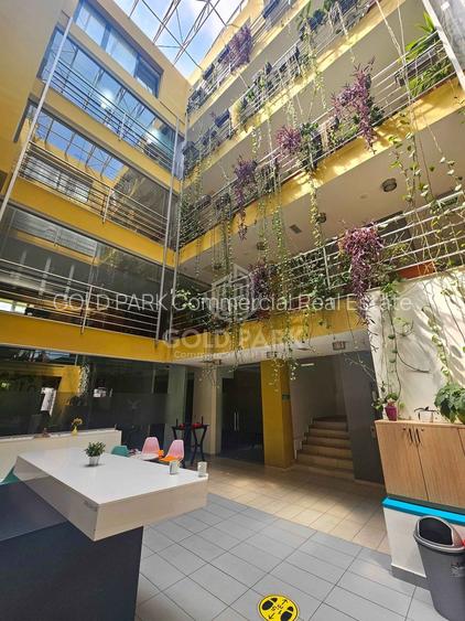 Cladire de Birouri- Zona Ultracentral- Suprafete intre 38 si 270 mp - 27