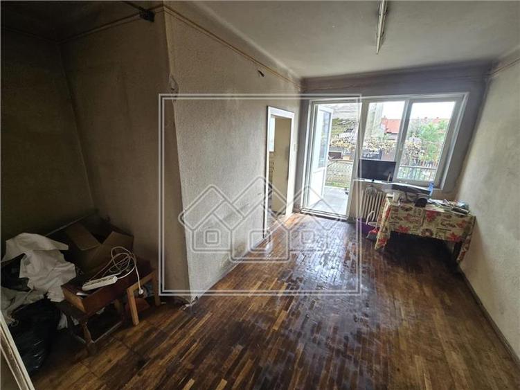 Casa individuala, cu 2 intrari separate, 235 mp utili + teren