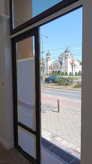 Închiriez spațiu comercial, Piata Alexandru Mocioni