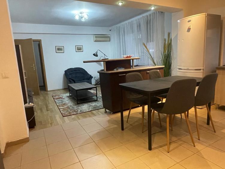 Proprietar inchiriez apartament lux iultracentral - Piata Victoriei (Owner)