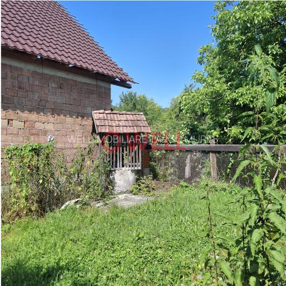 CASĂ FAMILIALĂ DE VÂNZARE, SITUATĂ ÎN GHINDARI - 8