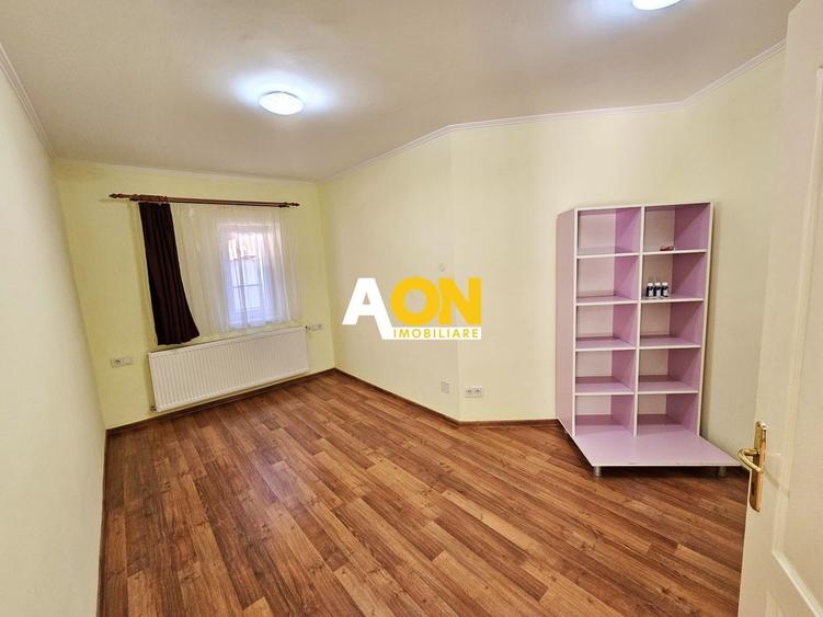 1/2 Duplex, format din 3 apartamente, 294 mp utili, ultracentral