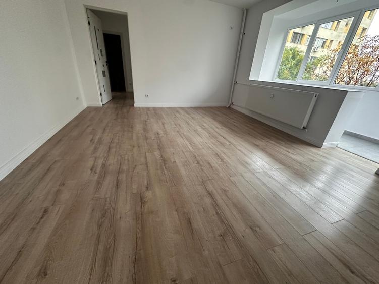 Lacul Tei. 3 camere renovat complet