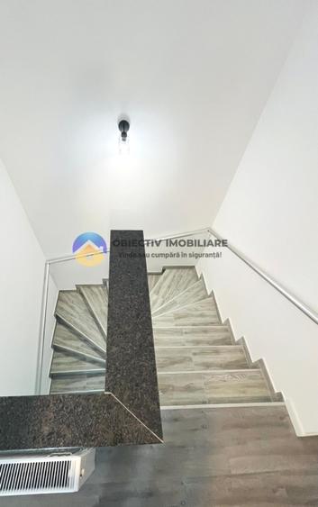 Casă tip duplex de vânzare – zona Fermelor