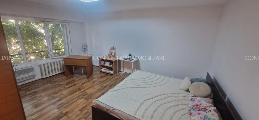 Piata Muncii - Calea Calarasilor , garsoniera decomandata in bloc mixt. - 2