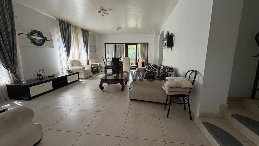 2 CASE| 3274 MP TEREN| PISCINA| JACUZZI| IAZ PESTI| CORBEANCA