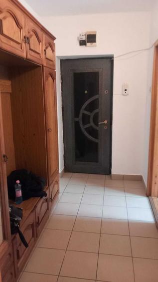 De vânzare apartament 2 camere zona Hipodrom