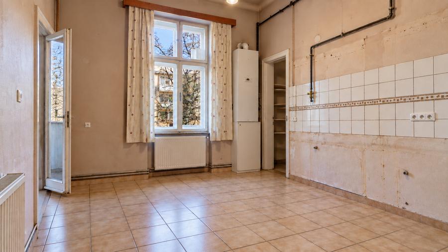 2.570 €/mp, 70 mp, 2 camere decomandate, Horea – Facultatea de Litere