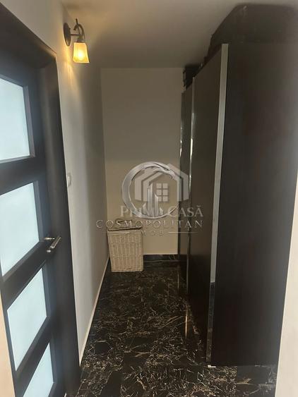 Apartament cu 4 camere zona Micro 14 110mp etaj inferior Pret: 120.000 neg.