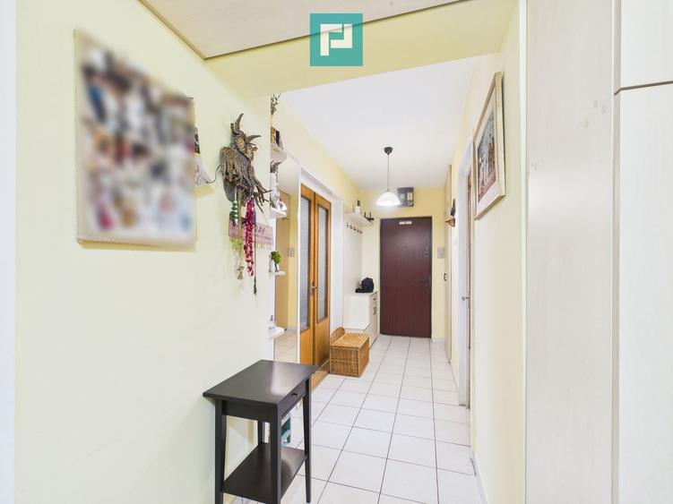 Apartament  5 camere la cheie în Vlaicu