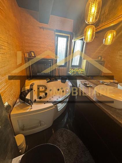 Penthouse, 3 camere, 81mp, terasa, parcare, zona strazii Lalelelor