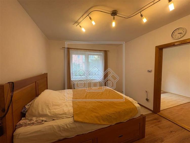 Apartament mobilat modern, 36 mp utili - Zona V. Aaron