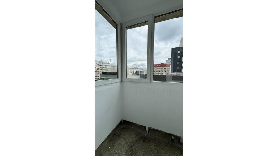 REA1029778 Aoartament 4 camere | Piata 1 Mai | 100 mp |3 balcoane | Decomandat