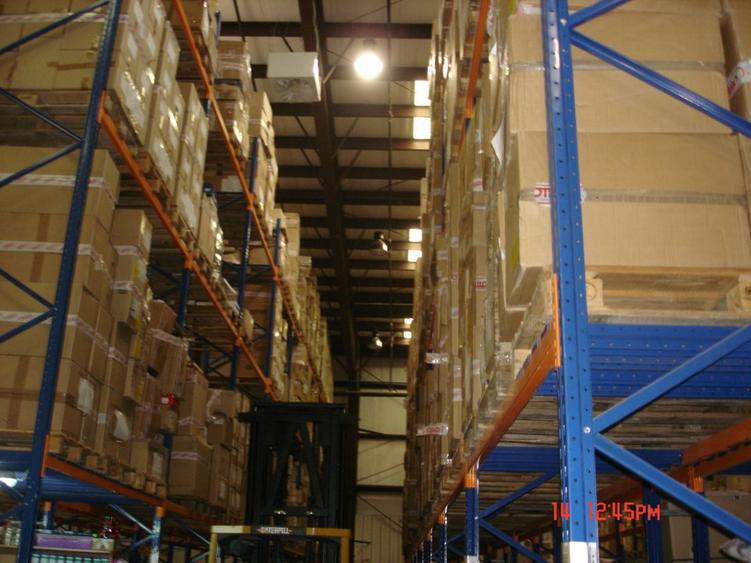 Militari 890mp in parc logistic+birouri