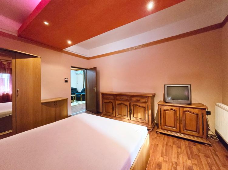 Apartament 3 camere, centrala, loc de parcare - Revolutiei