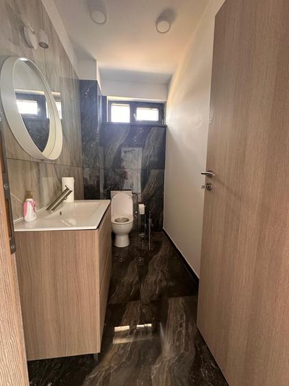 Apartament spațios cu 4 camere, dispus pe două niveluri, în Cartierul Latin