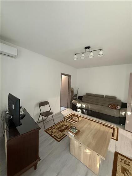 Apartament De Inchiriat 3 Camere, Semidecomandat, Zona Tomis 2
