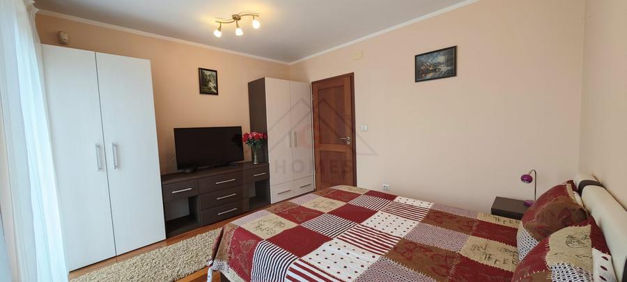 Casa spatioasa. Pretabil si pt. clinica, invatamant, camin varstnici.