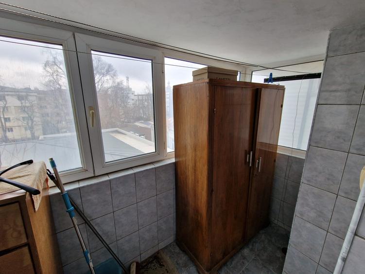Apartament 3 camere Strada Cuza Voda - etaj 3 - 77 mp