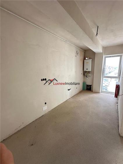 Apartament semifinisat in Floresti, 55 mp plus balcon, etaj intermediar Tva taxa