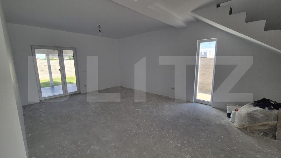 Duplex 4 camere 110mp utili, 290mp teren, Giroc