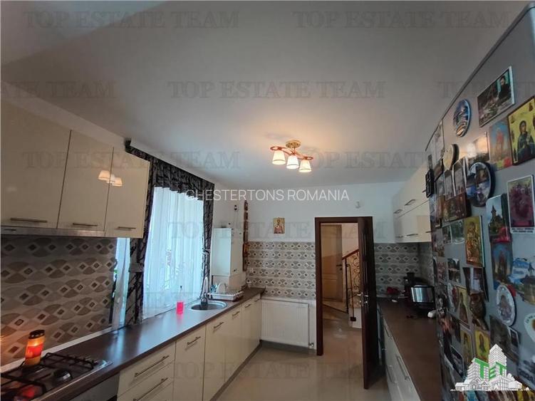 Casa deosebita P+1 cu 4 camere, foisor in curte si garaj, in Bragadiru aproape d - 5