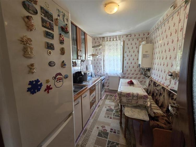 Apartament cu 4 camere si centrala termica - 5