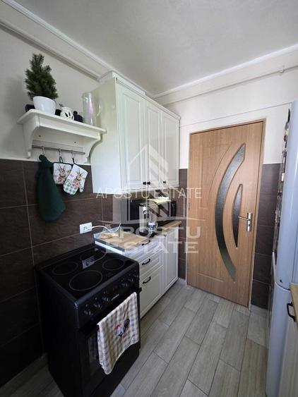 Apartament de vanzare cu 3 camere,centrala proprie,zona Gheorghe Lazar - 6