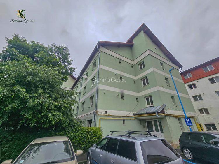 Garsoniera decomandată, str. Bisericii Române, langa Colina Universitatii - 12