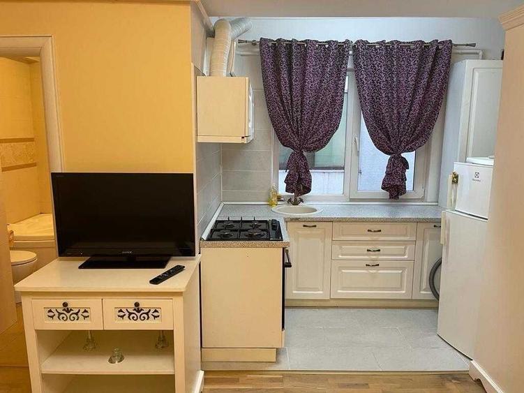 Inchiriere Garsonieră Decebal, Etaj 1, Centrală Proprie