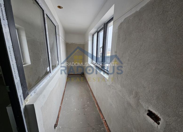 Vila Tătărani - 280 mp utili - 500 mp Teren - 8 Camere + 4 Băi - 13