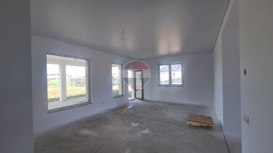Casă / Vilă cu 3 camere de vânzare