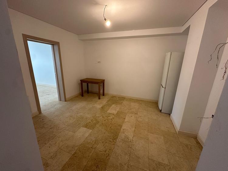 Spatiu individual, nou,modern, centru, grup sanitar propriu, curte , 38 mp