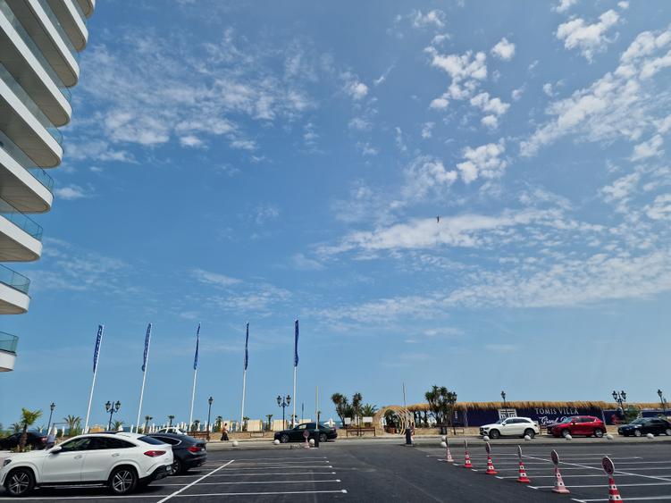 Mamaia Nord (Tomis Villa Grand Resort )-Studiou finalizat la cheie, parcare.
