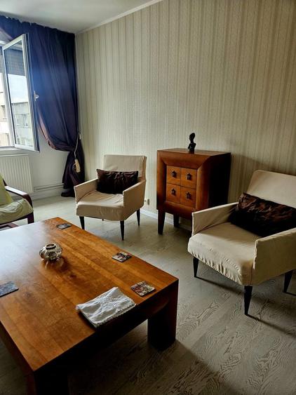 Apartamnent decomandat cu 3 camere, Sector 6- Cetatea de Balta