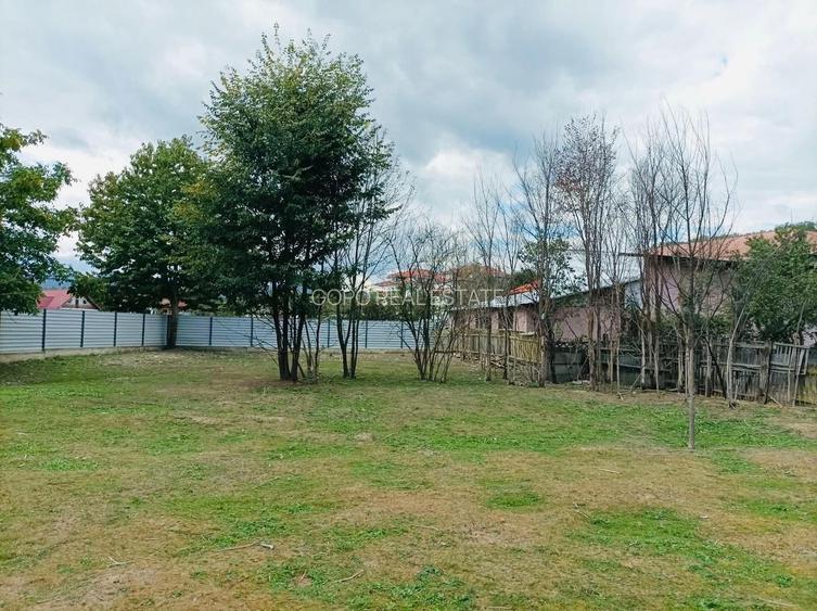 Casa cu teren intravilan 2.273 mp- pozitie centrala Darmanesti Bacau - 2
