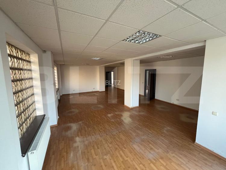 Clădire multifuncțională, de inchiriat, 600 mp, zona Micro 11 - 10
