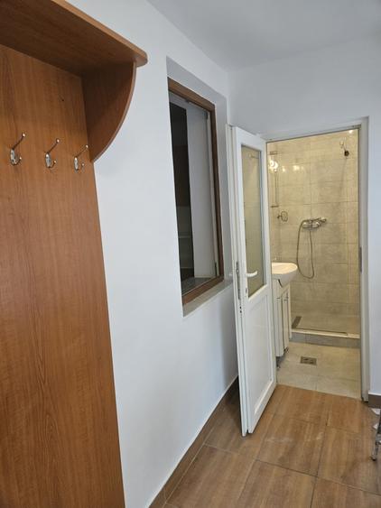 Apartament 2 camere renovat, 65 mp, cu pod mansardabil, Centru!
