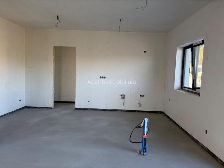 Casa individuala 4 camere, 3 bai, S+P+ET, garaj, terasa