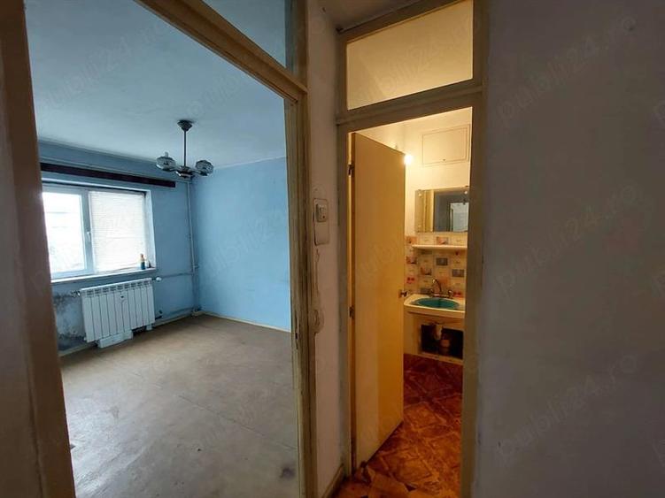 Apartament 3 camere Rovine