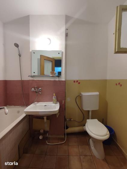 2 camere Negru Vodă / Spitalul Militar , Decomandat / finisaje clasice