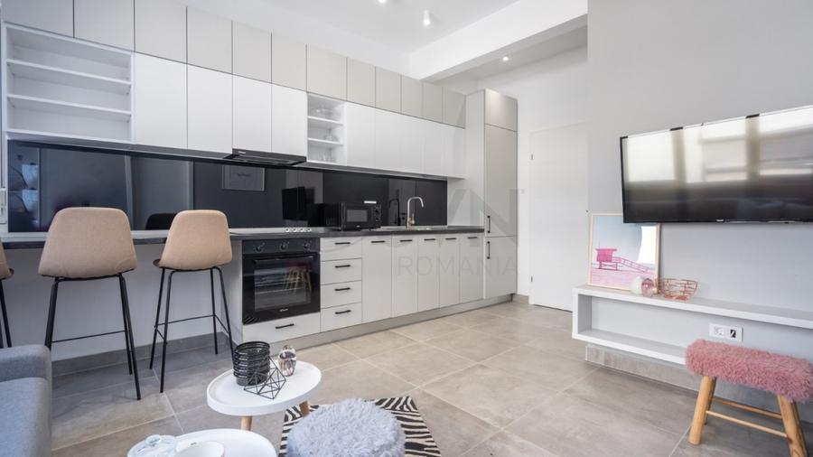 REA1028818 Duplex l 6 Camere l Piata Universitatii