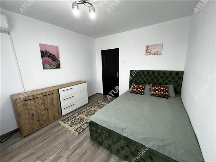 Apartament 3 camere la etaj intermediar si pivnita zona Vasile Aaron